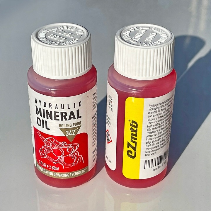 Zestaw BOX do odpowietrzania hamulców rowerowych 2x OLEJ mineralny EZmtb