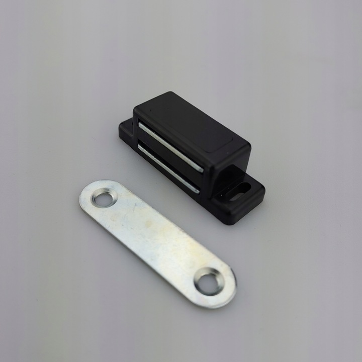 10x ZATRZASK MEBLOWY MAGNES DO MEBLI ZAMEK DO DRZWI SZAFEK MOCNY