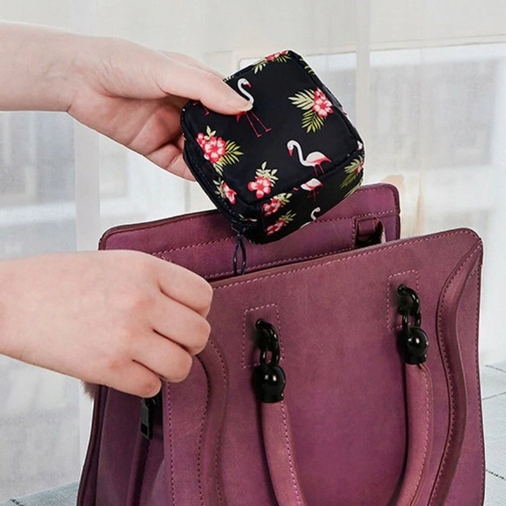 KOSMETYCZKA DAMSKA SASZETKA NA PODPASKI MAKE UP ETUI PODRÓŻNE DO WALIZKI