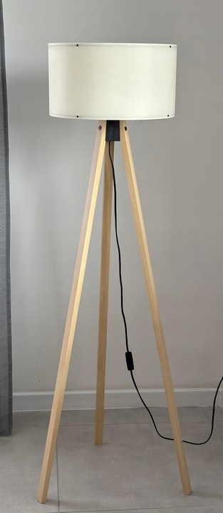 LAMPA PODŁOGOWA STOJĄCA TRÓJNÓG SZTALUGOWA 140 cm
