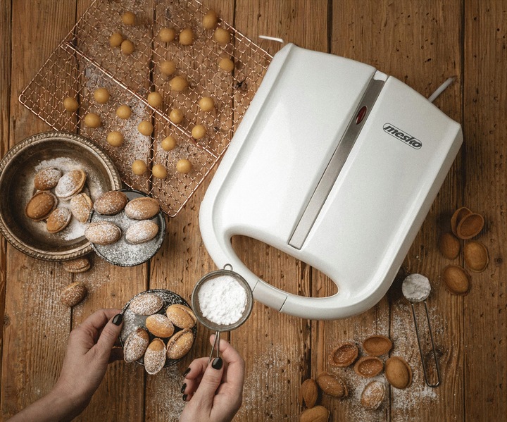 Opiekacz Do Orzeszków Ciastka AGD Drobne Do Kuchni Forma 24 Sztuk