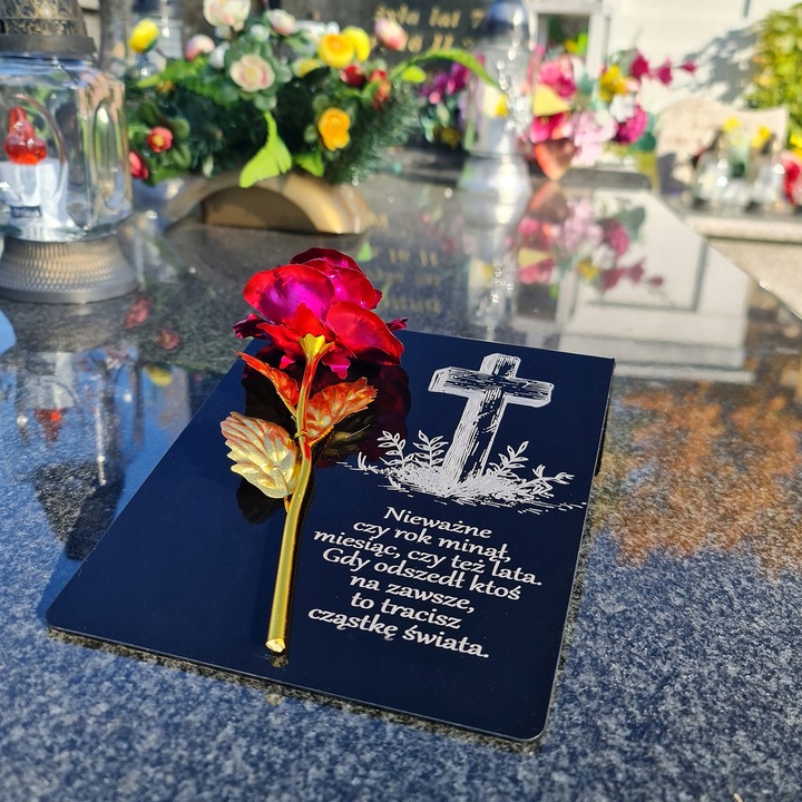 ZNICZ na cmentarz RÓŻA Ozdoba DEKORACJA na grób GRAWEROWANY podstawka