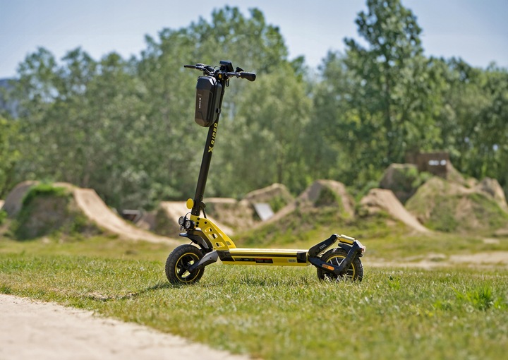 HULAJNOGA ELEKTRYCZNA DLA DOROSŁYCH XRIDER F10 APLIKACJA KERS 1400W