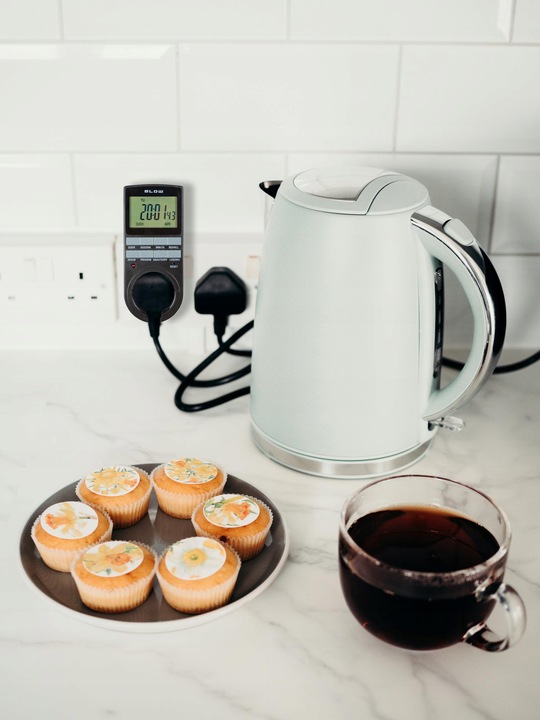 PROGRAMATOR CZASOWY WŁĄCZNIK WYŁĄCZNIK LCD CYFROWY HARMONOGRAM POLSKIE MENU