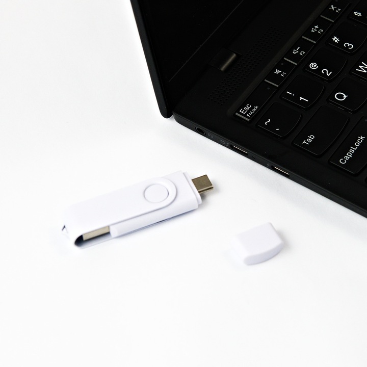 Pendrive prezent 64 GB 3.0 USB-C TYP C BIAŁY BEZ GRAWERA