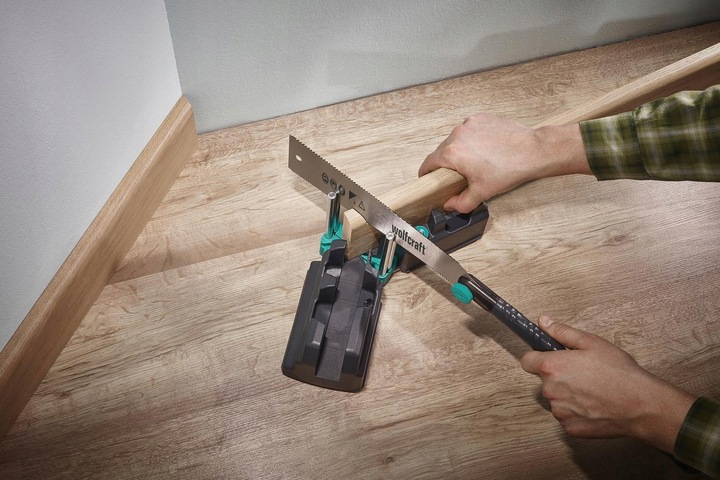 WOLFCRAFT Regulowana skrzynka uciosowa do listew przypodłogowych 100mm