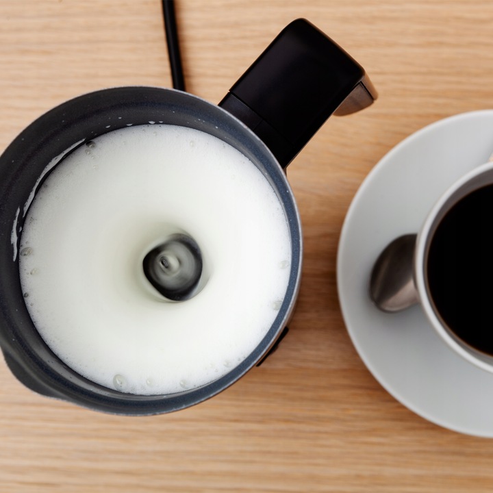 SPIENIACZ DO MLEKA Eldom SI550