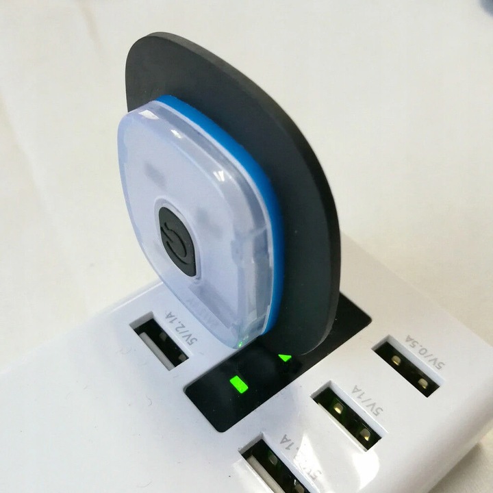 Czapka Zimowa Ocieplana z Latarką Lampką LED Ładowanie USB 4Tryby Świecenia