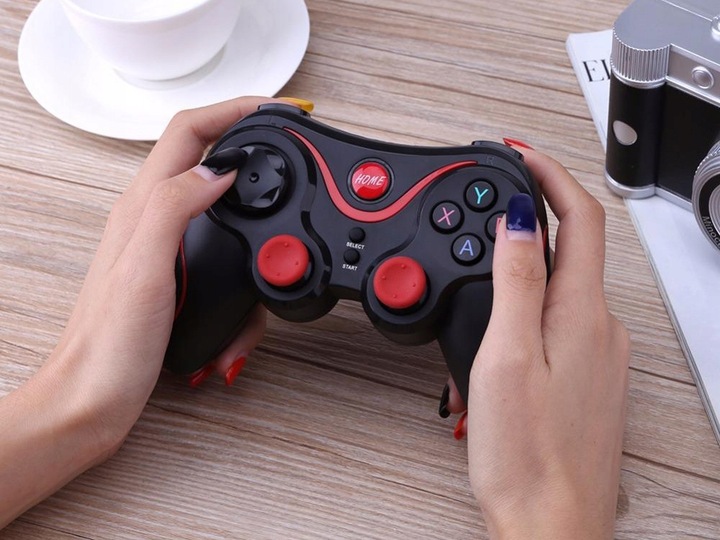 BEZPRZEWODOWY GAMEPAD PAD DO TELEFONU ANDROID iOS PC KONTROLER Z UCHWYTEM