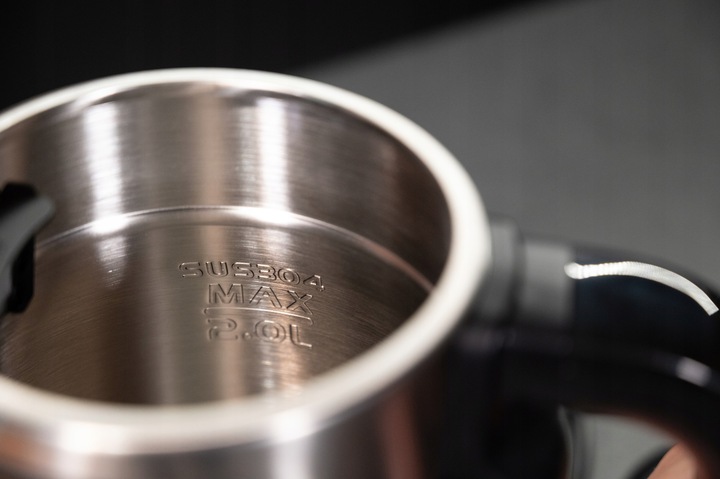 CZAJNIK ELEKTRYCZNY BEZPRZEWODOWY MOC 2200W BEZ ZBĘDNYCH BAJERÓW 2L