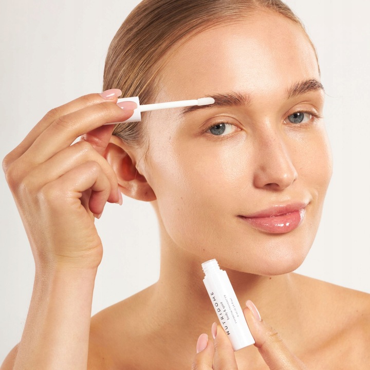 ODŻYWKA serum DO BRWI PRZYSPIESZA wzrost POGRUBIA WZMACNIA NUTRIDOME 4ml
