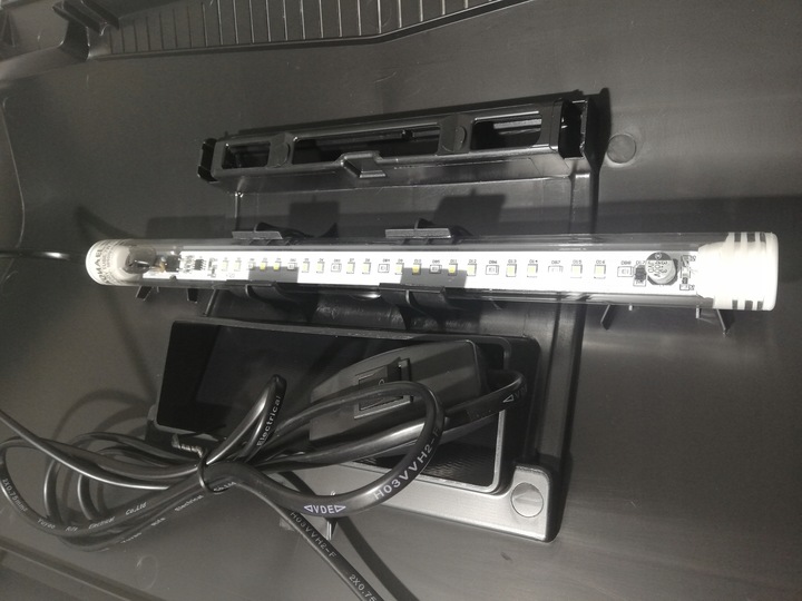 AKWARIUM 60x30x40 PROSTY 72L POKRYWA AQUAEL LEDDY DZIEŃ + NOC + WYPOSAŻENIE