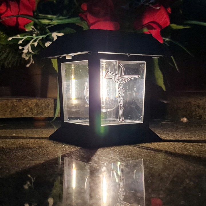 LAMPION NA GRÓB Statuetka NA Cmentarz Z KRZYŻEM ZNICZ SOLARNY LED