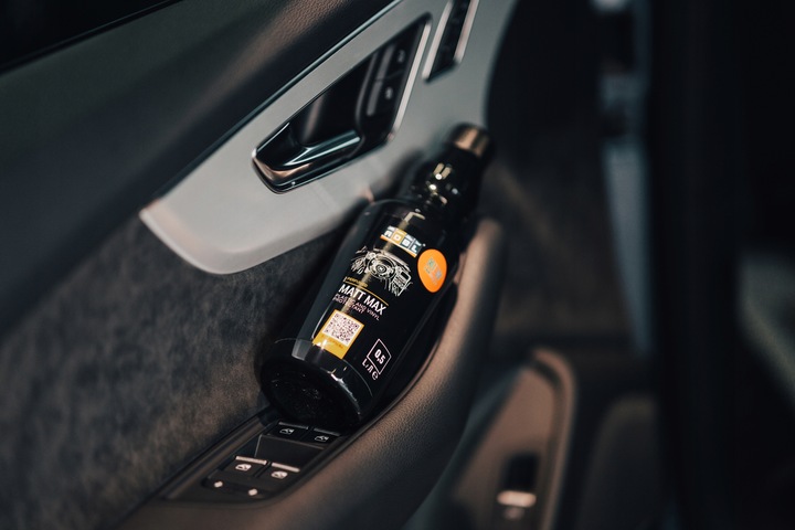 ADBL INTERIOR MATT MAX Dressing Do Kokpitu Odżywia Plasitki Matowy Efekt