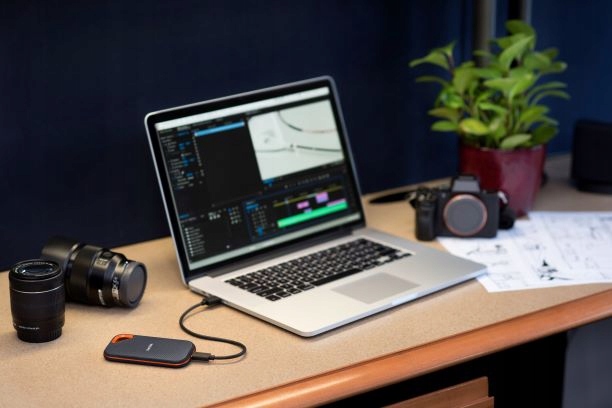 DYSK SSD PORTABLE SANDISK EXTREME PRO 4TB E81 2000MB/s