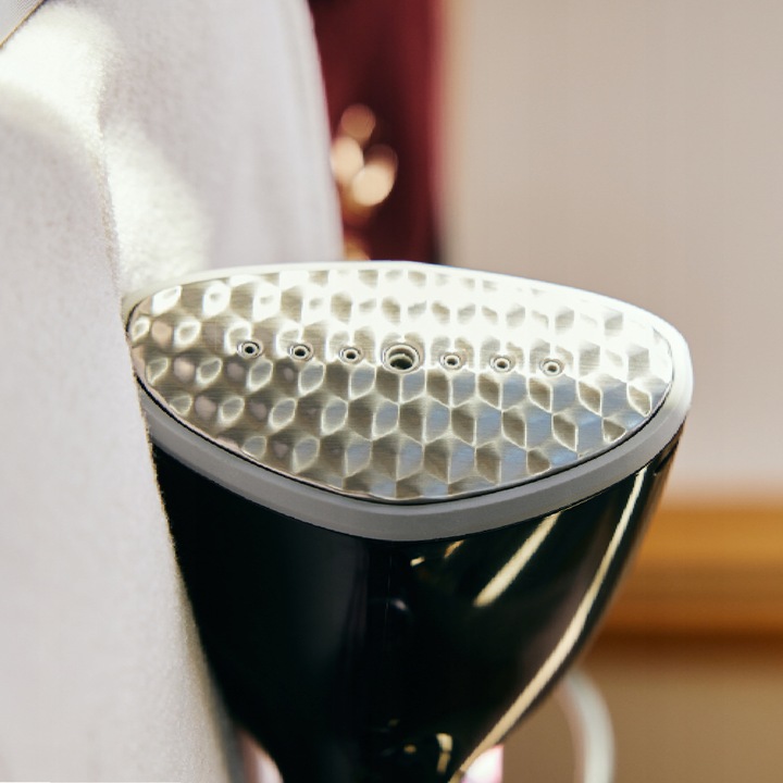 Parownica do ubrań /Steamer MAGIO 1700W – ręczna, 40 g/min, auto-off,