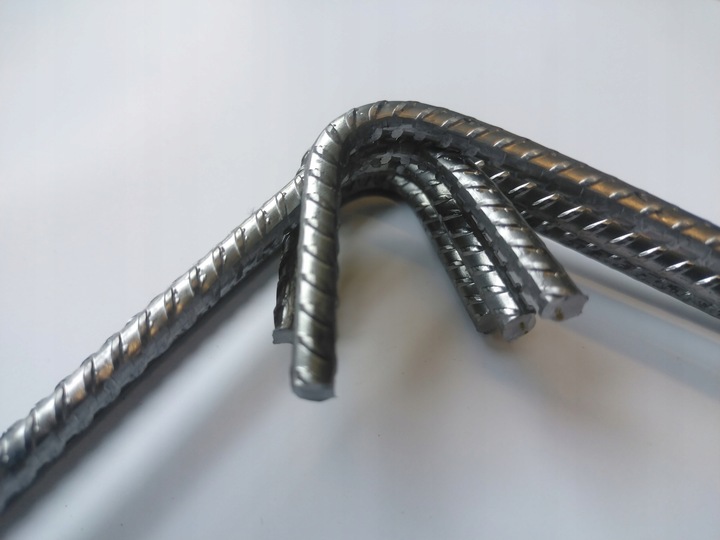 Strzemiona zbrojeniowe 18x18 fi 6mm, żebrowane CNC - 100 sztuk