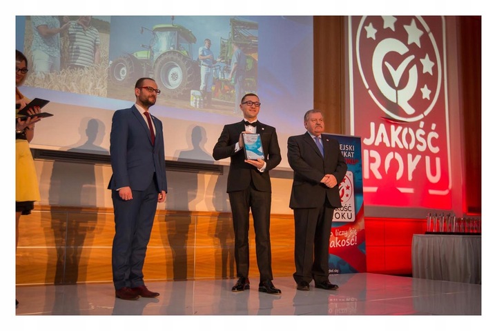 Nawóz do Trawnika Iglaków Tui Róż REGENERACYJNY 10kg CHISSO SAI SEI