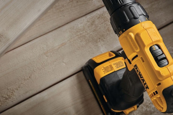 DeWALT Wkrętarka akumulatorowa 18V 42Nm DCD771NT body + walizka