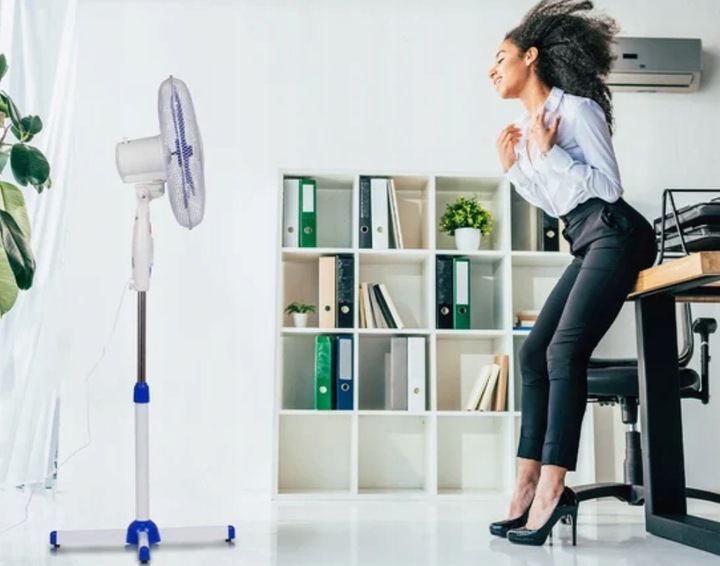 Biurowy WENTYLATOR STOJĄCY WIATRAK PODŁOGOWY CICHY MOCNY REGULACJA OSCYLACJ