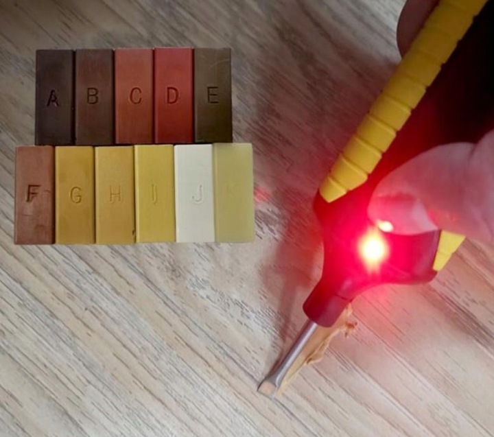 Zestaw do naprawy podłóg laminowanych DREWNA 11-kolorowe bloki woskowe