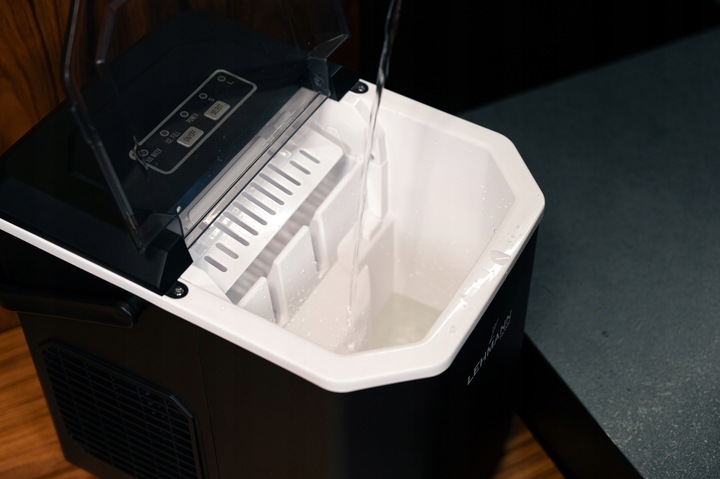 DOMOWA KOSTKARKA DO LODU MASZYNA DO KOSTEK EKSPRESOWY LÓD DO NAPOJU