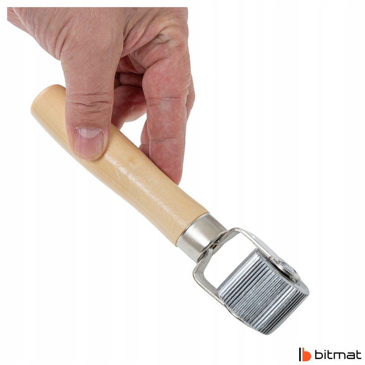 Rolka dociskowa fazowana do mat butylowych wałek z drewnianą rączką