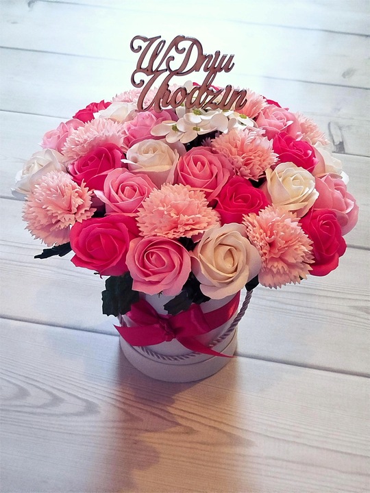 Flowerbox kwiaty mydlane prezent walentynki dzień kobiet urodziny