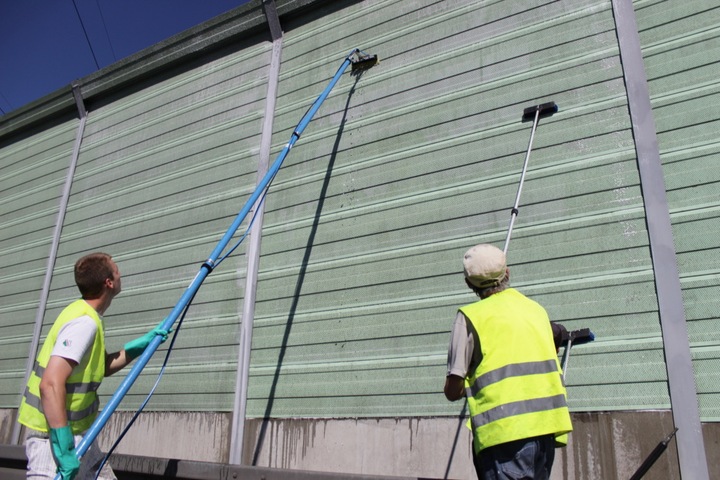 PŁYN DO MYCIA KOSTKI BRUKOWEJ PLANDEK ELEWACJI Z PLAM OLEJU 5L SKUTECZNY