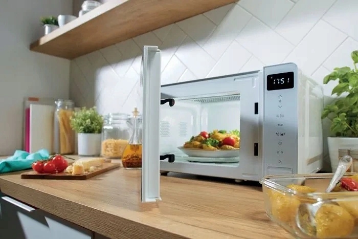 KUCHENKA MIKROFALOWA GORENJE MO17E1W 700W 17L 5 POZIOMÓW MOCY