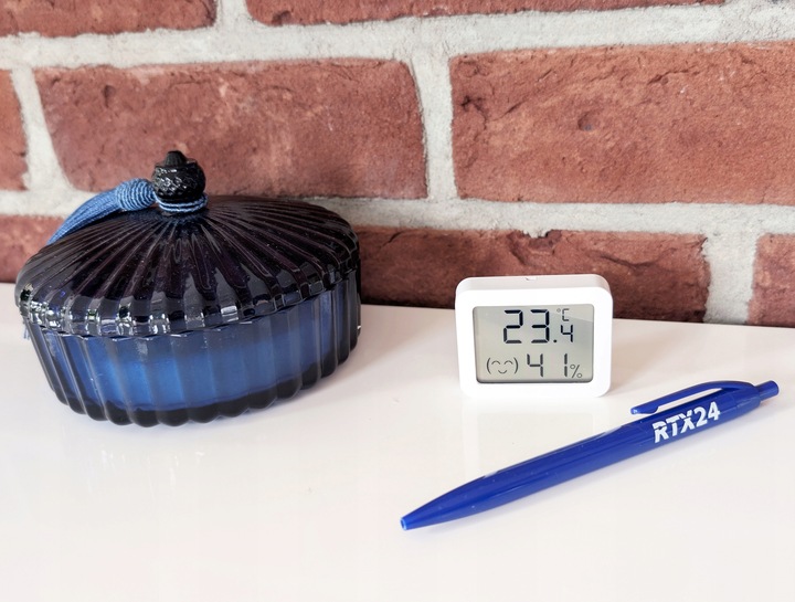 Najmniejszy Czujnik Sensor Temperatury Wilgotności LCD Zigbee Tuya #Export