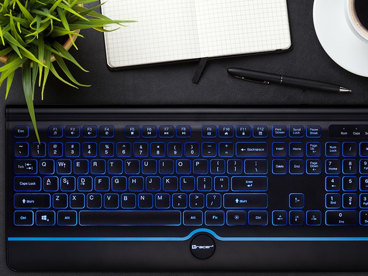 KLAWIATURA USB PRZEWODOWA PODŚWIETLANA LED CICHA BIUROWA PŁASKA GAMINGOWA