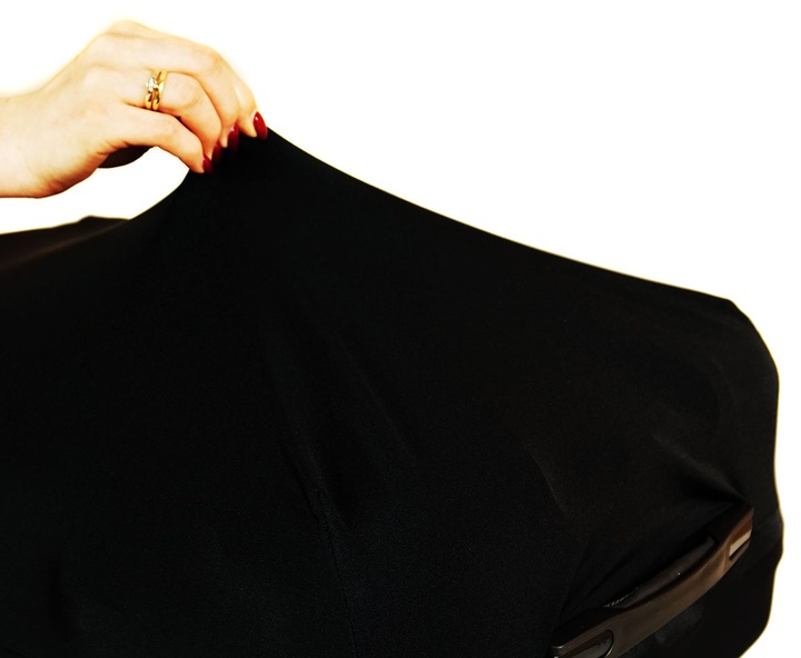 Pokrowiec na Walizkę Ochronny Etui Trzy Rozmiary S M L Czarny z Tekstem