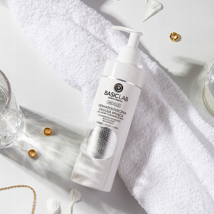 BasicLab dermatologiczna emulsja myjąca do skóry ultrawrażliwej 300 ml