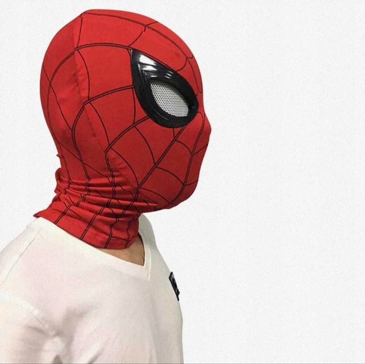 Maska Spider-mana (Ruszające Się Oczy) mnmlku