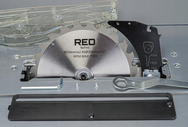 Piła STOŁOWA Pilarka Do Drewna Tarczowa Krajzega Stół Tarcza 3400W