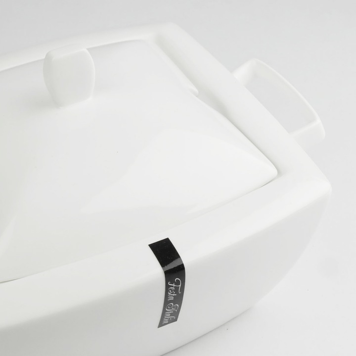 WAZA DO ZUPY BIAŁA 3,8L Z POKRYWKĄ WAZA DO ROSOŁU BARSZCZU BIAŁA