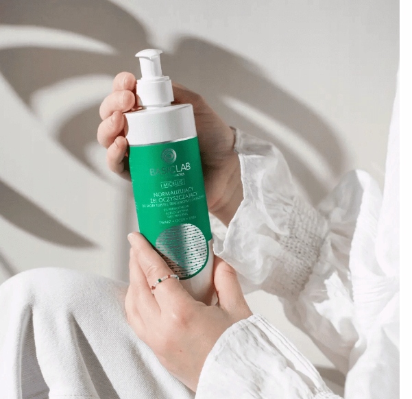 BasicLab Normalizujący Żel Oczyszczający do Skóry Tłustej Trądzikowej