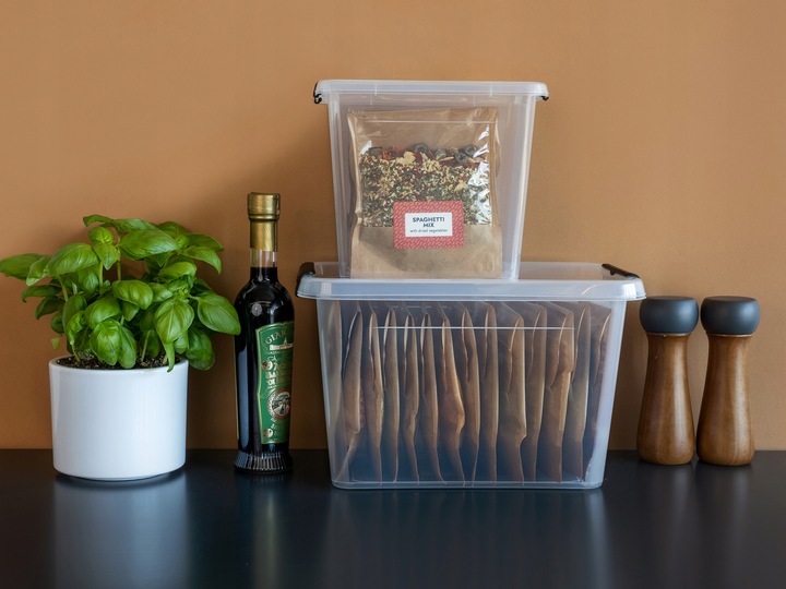 Pojemnik Plastikowy Przeźroczysty z Pokrywą 12,5L Pudełko Pudło