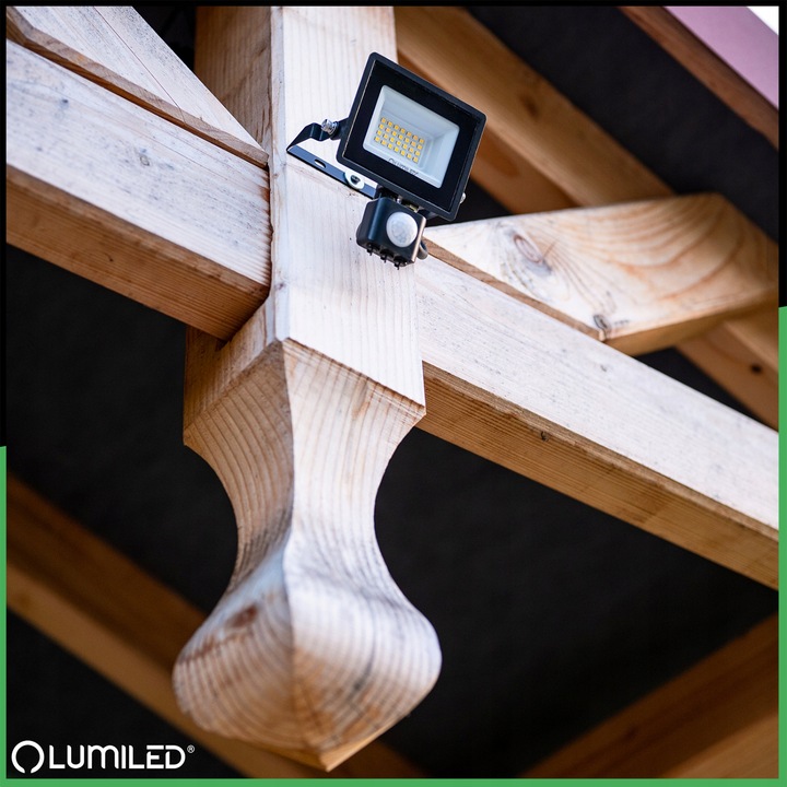 Naświetlacz LED 20W HALOGEN LAMPA ZEWNĘTRZNA REFLEKTOR z CZUJNIKIEM