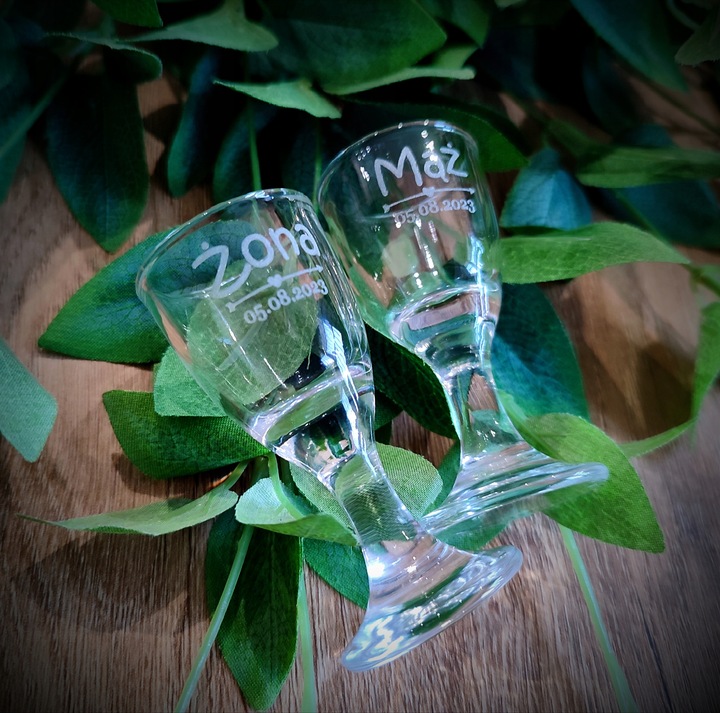 OSZUKANE KIELISZKI do wódki Z GRAWEREM na stopce 15 ml MĄŻ ŻONA ślub wesele