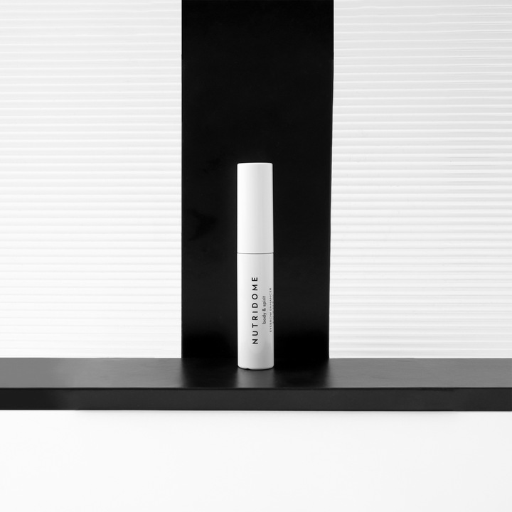 ODŻYWKA serum DO BRWI PRZYSPIESZA wzrost POGRUBIA WZMACNIA NUTRIDOME 4ml