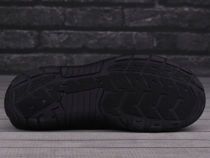 Buty sportowe do wody, jeżowce