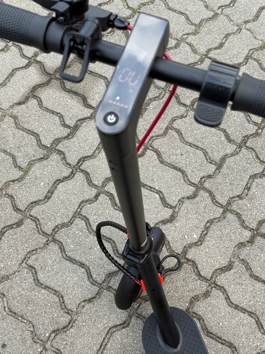 HULAJNOGA ELEKTRYCZNA T9 PRO DUŻY ZASIĘG LEKKA I MOCNA 350W BATERIA