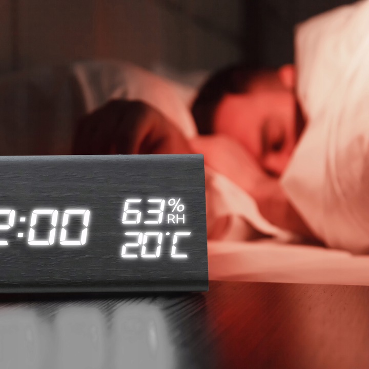 BUDZIK ZEGAR ELEKTRONICZNY TERMOMETR ALARM CYFROWY ZEGAREK STOJĄCY