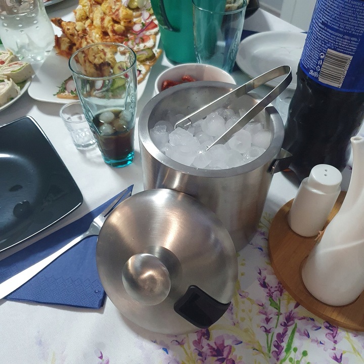 Wiaderko do Lodu Termiczny Pojemnik na Kostki Lód 1,3l + Szczypce Łyżeczka