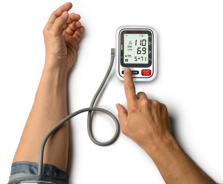 CIŚNIENIOMIERZ NARAMIENNY ARYTMIA PAMIĘĆ 2x99 ZASILACZ USB-C TECH-MED