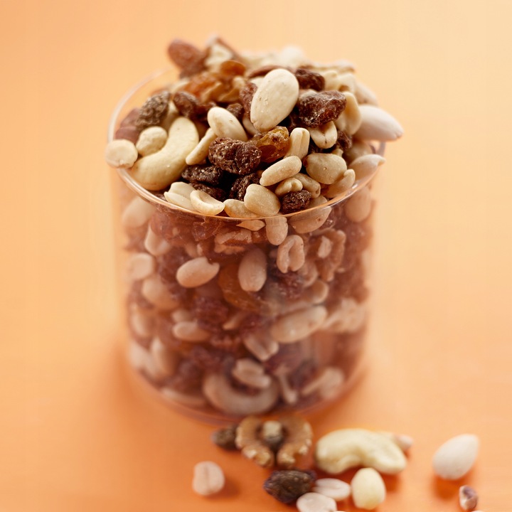 MIESZANKA STUDENCKA 1 KG 1000 G ORZECHY MIX BAKALIE JAKOŚĆ BOGATA PRZEKĄSKA