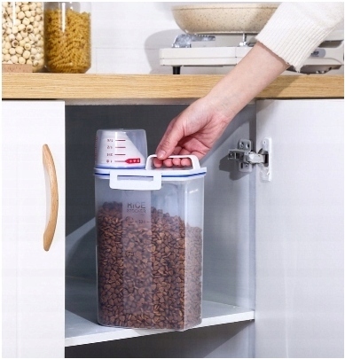 POJEMNIK PUDEŁKO na KARMĘ z MIARKĄ dla PSA KOTA 2L