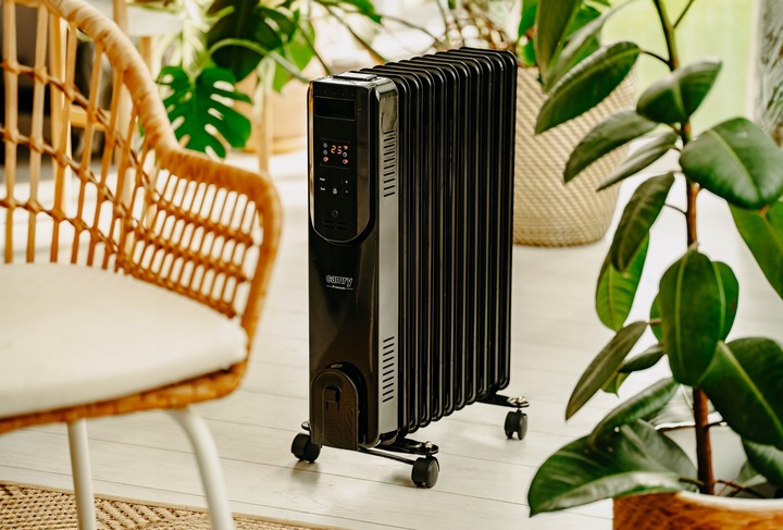 Grzejnik Olejowy LED z pilotem 11 żeberek Olejak 2500W Czarny Camry